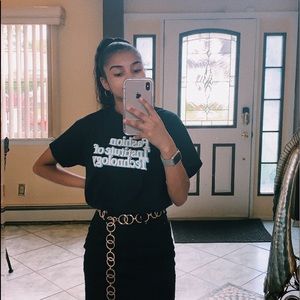 Meet your Posher, Laura